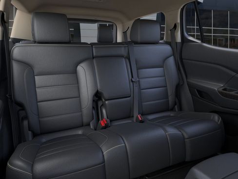 New 2023 GMC Acadia Denali image 17