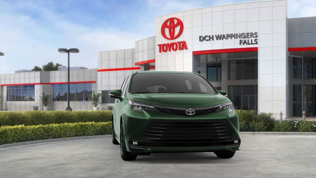 New 2026 Toyota Sienna XLE Woodland Edition AWD/4WD image 21