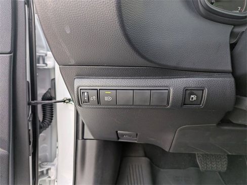 Used 2025 Toyota Corolla LE image 16