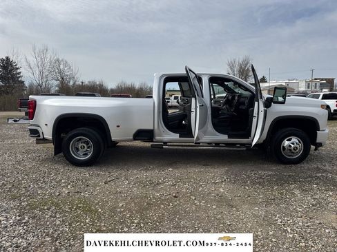 Used 2022 Chevrolet Silverado 3500 High Country w/ Safety Package II image 15