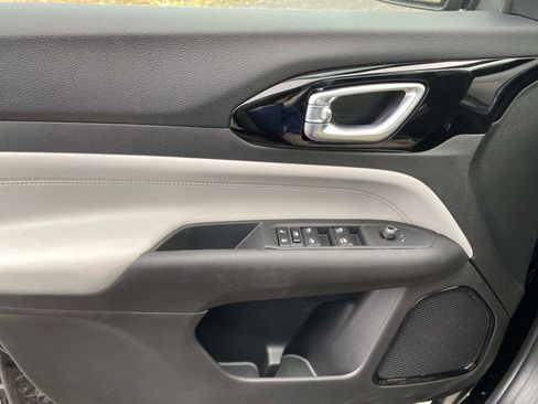 New 2026 Jeep Compass Limited image 15