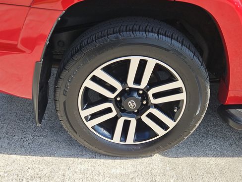 Used 2016 Toyota 4Runner Limited image 5