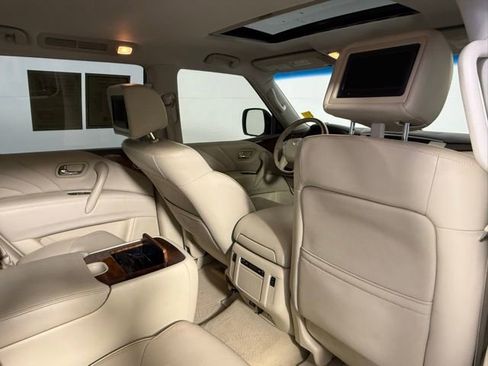 Used 2016 INFINITI QX80 2WD w/ Deluxe Technology Package image 46