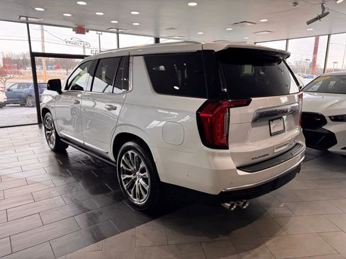 Used 2023 GMC Yukon Denali w/ Denali Reserve Package image 4