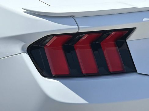 Used 2025 Ford Mustang GT RWD image 8