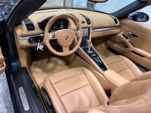 Used 2016 Porsche Boxster image 18