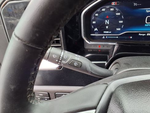 Used 2024 Chevrolet Silverado 1500 LT image 42