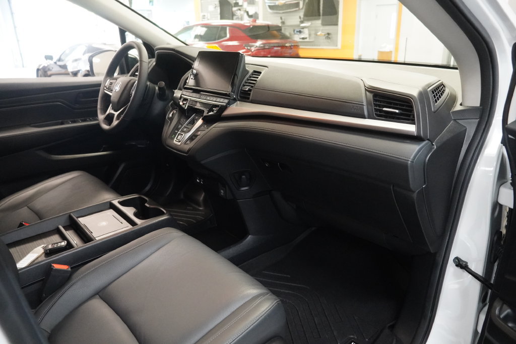 Used 2025 Honda Odyssey EX-L image 12