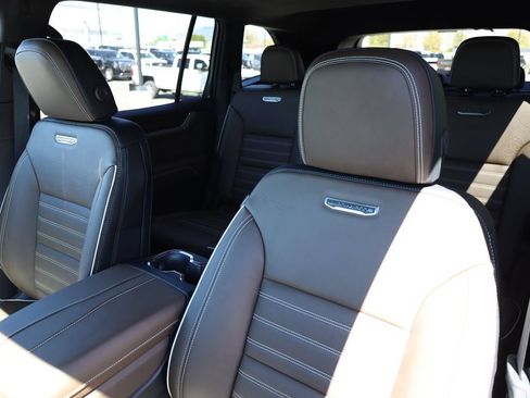 New 2027 GMC Acadia Denali Ultimate AWD/4WD image 17