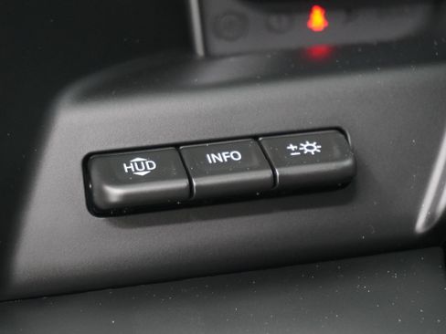 Used 2024 GMC Sierra 1500 AT4 w/ Technology Package AWD/4WD image 29