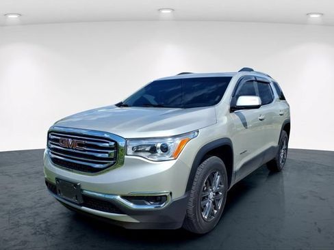 Used 2017 GMC Acadia SLT AWD/4WD image 3