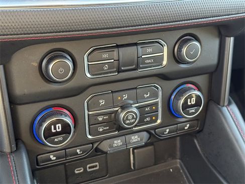 Used 2022 Chevrolet Suburban RST w/ Luxury Package image 14