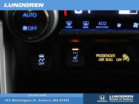 Used 2019 Toyota RAV4 XLE w/ Convenience Package AWD/4WD image 24