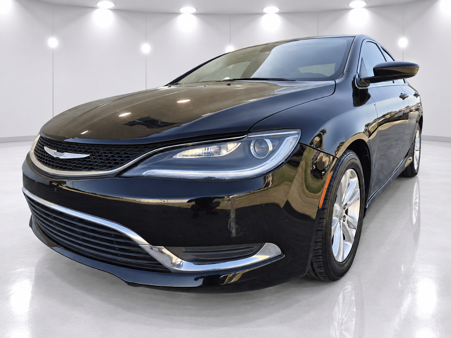 Used 2016 Chrysler 200 Limited w/ Convenience Group FWD image 2