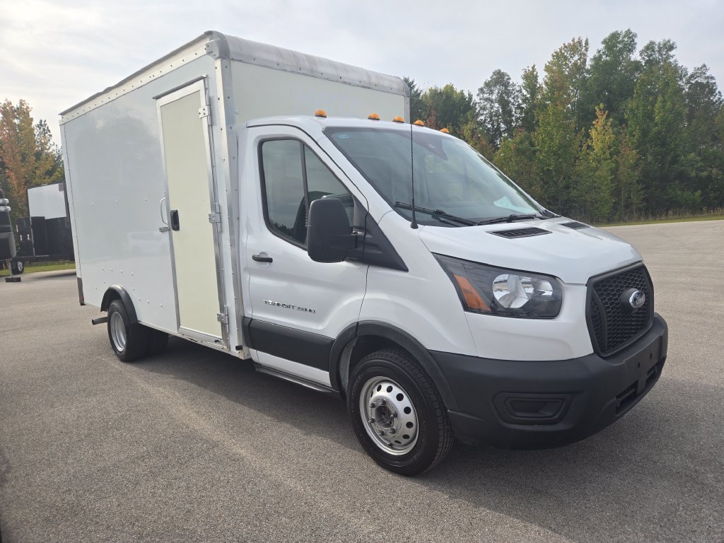 Used 2023 Ford Transit 350 DRW RWD image 2