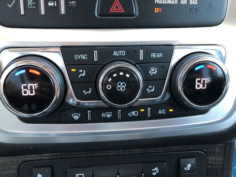 Used 2013 GMC Acadia SLT AWD/4WD image 30