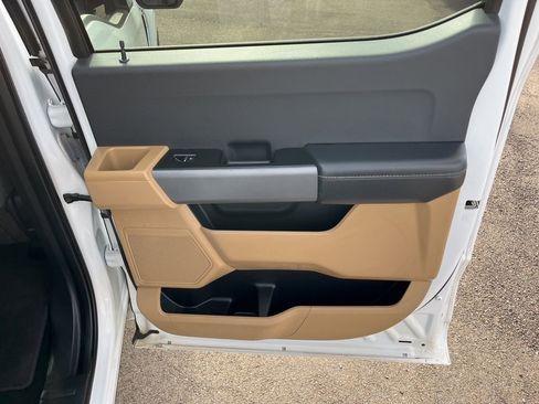 Used 2023 Ford F150 XLT image 27