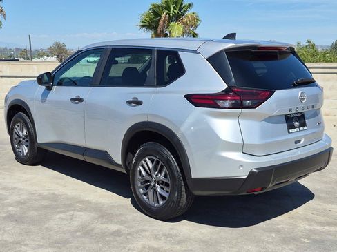 Used 2024 Nissan Rogue S AWD/4WD image 4