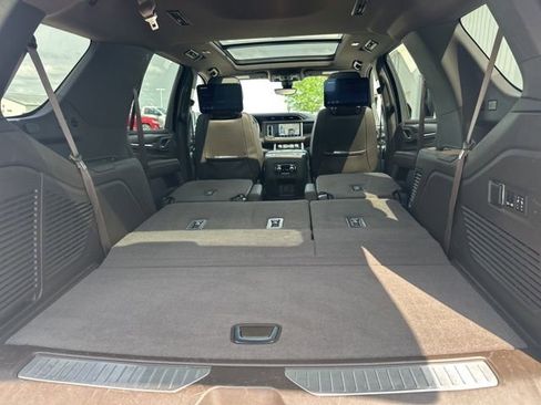 Used 2022 GMC Yukon Denali w/ Denali Ultimate Package AWD/4WD image 62