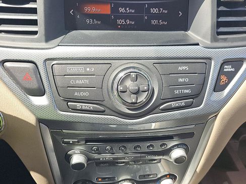 Used 2017 Nissan Pathfinder SL FWD image 11