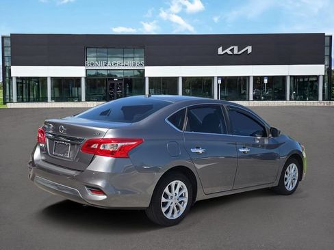 Used 2019 Nissan Sentra SV FWD image 4