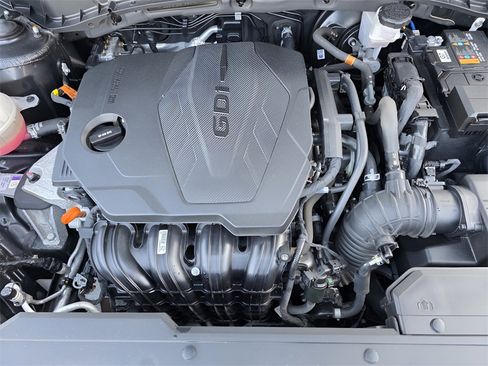 Certified 2023 Hyundai Tucson Limited w/ Winter Package image 10