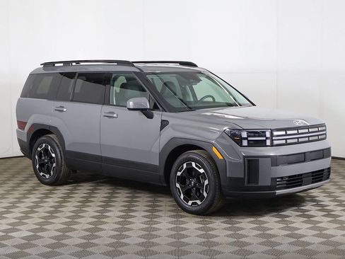 Used 2024 Hyundai Santa Fe SEL image 2