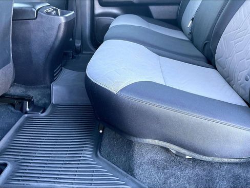 Used 2021 Toyota Tacoma TRD Off-Road w/ Technology Package image 17