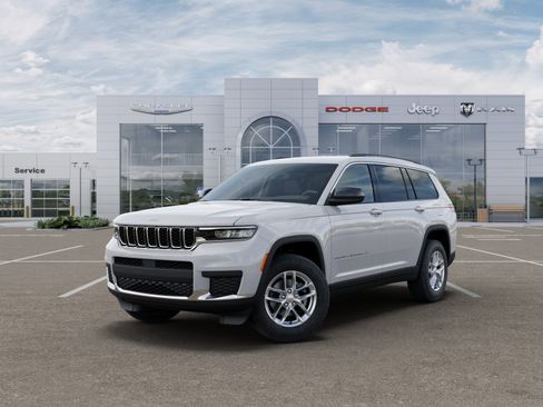 New 2025 Jeep Grand Cherokee L Laredo image 30