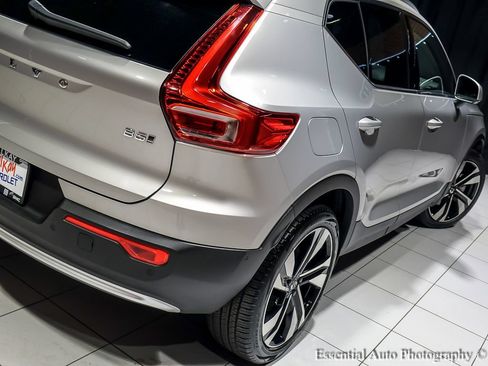 Used 2025 Volvo XC40 B5 Plus AWD/4WD image 10