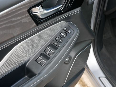 Certified 2024 Acura MDX SH-AWD w/ Advance Package image 19