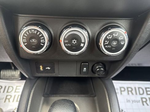 Used 2018 Mitsubishi Outlander Sport ES FWD image 23