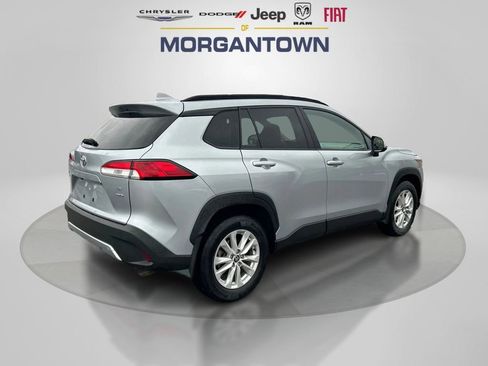 Used 2023 Toyota Corolla Cross LE image 5