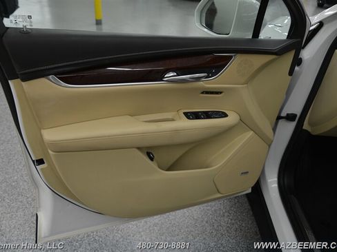 Used 2017 Cadillac XT5 Premium Luxury image 33