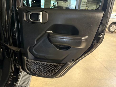 Used 2022 Jeep Wrangler Unlimited Sport w/ Cold Weather Group AWD/4WD image 16