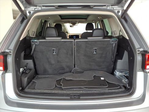 Used 2025 Volkswagen Atlas SEL image 19