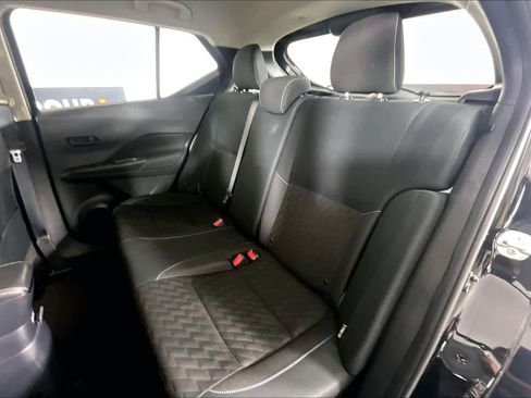 Used 2022 Nissan Kicks S image 18