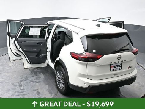Used 2024 Nissan Rogue S AWD/4WD image 70