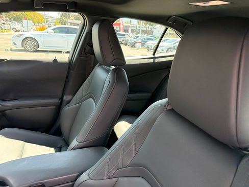 Used 2025 Lexus UX 300h FWD w/ Accessory Package (Z2) image 8
