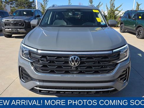 Used 2025 Volkswagen Atlas SEL Premium R-Line image 8
