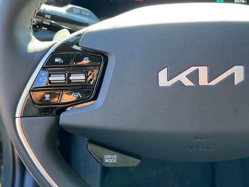 Used 2025 Kia Niro Wind w/ Wind Preserve Package image 23