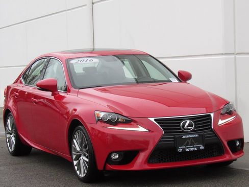 Used 2016 Lexus IS 300 AWD image 2