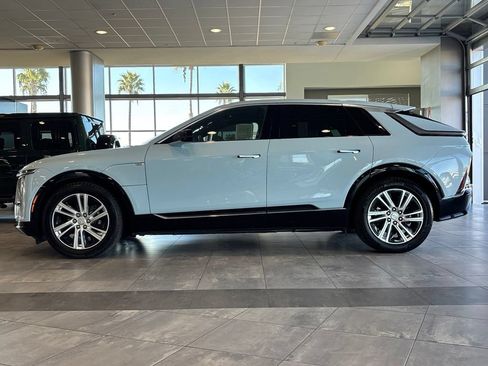 Used 2024 Cadillac Lyriq Tech RWD image 15