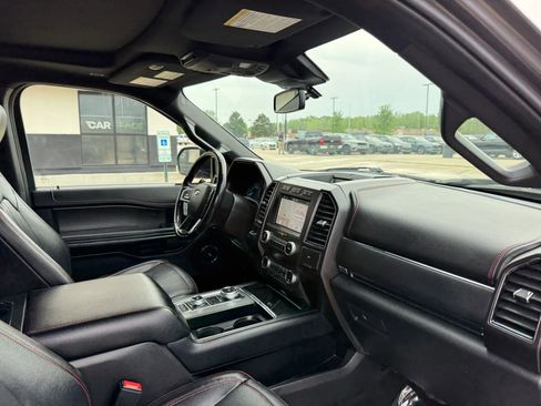 Used 2019 Ford Expedition Limited w/ Equipment Group 303A AWD/4WD image 24