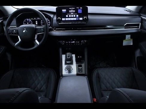 Used 2023 Mitsubishi Outlander SEL image 31