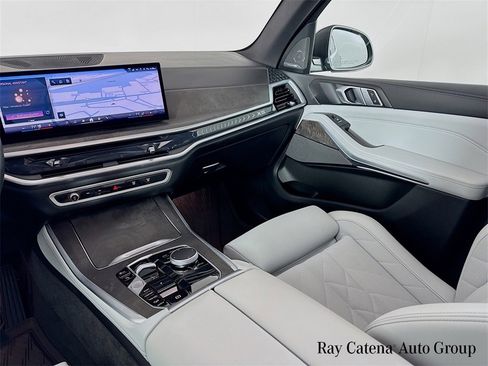 Used 2024 BMW X5 xDrive40i w/ Premium Package image 25