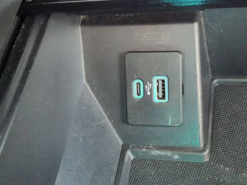 Certified 2021 Ford F150 Lariat w/ Equipment Group 502A High image 32