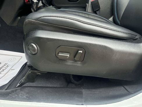 Used 2024 Jeep Wrangler Unlimited Rubicon 4xe image 29