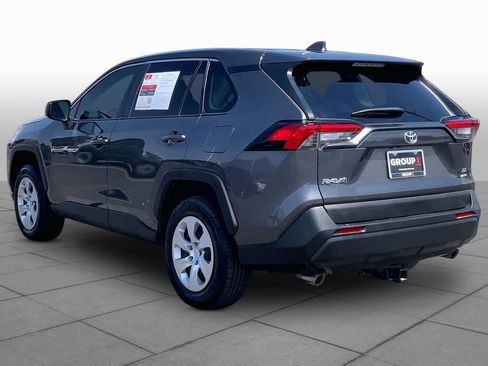 Used 2022 Toyota RAV4 LE AWD/4WD image 12