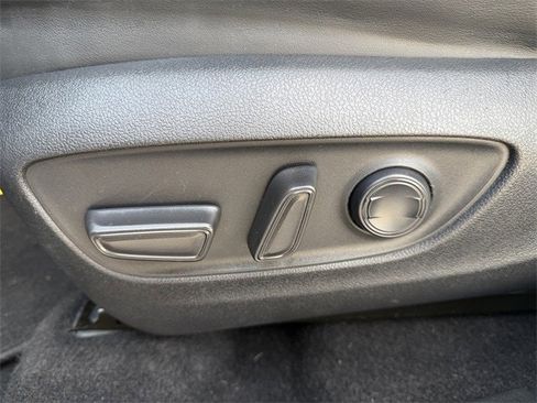 Used 2023 Toyota RAV4 XLE Premium image 26